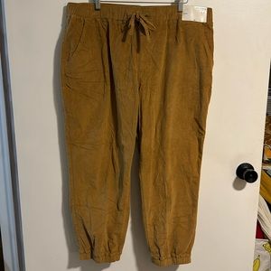 Women’s/juniors XXL tan/brown courderoy jogger NWT